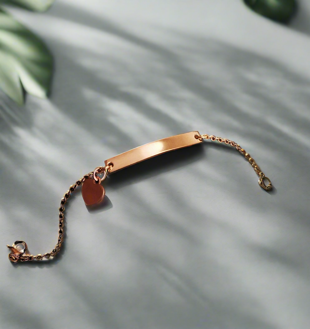 Rose Gold Engraved Bar Bracelet with Heart Charm – Stainless Steel 316L