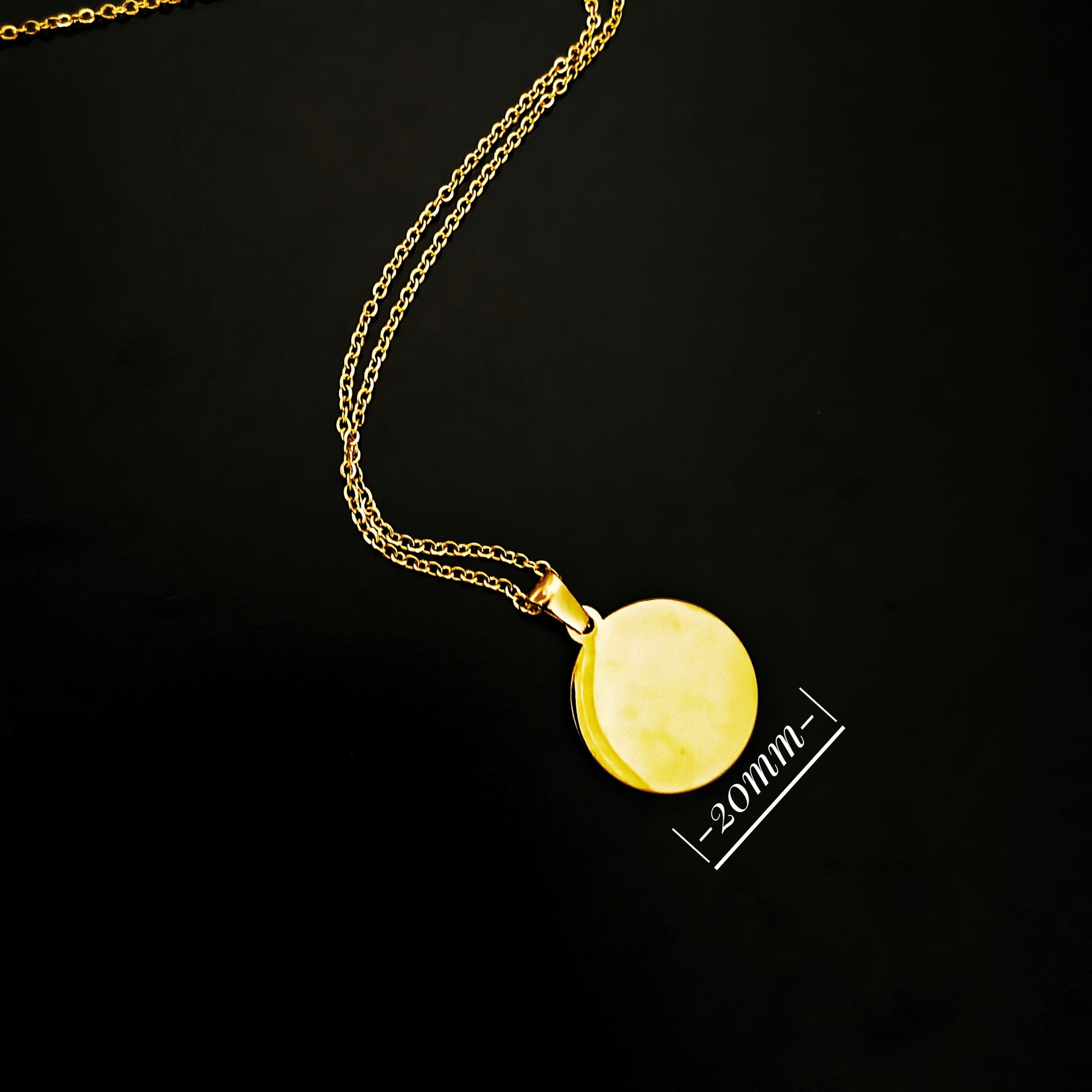 Lustre of Love gold custom round pendant necklace with 20mm diameter on a fine chain