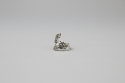 Lustre of Love stainless steel adjustable size ring with leaf design for a chic look